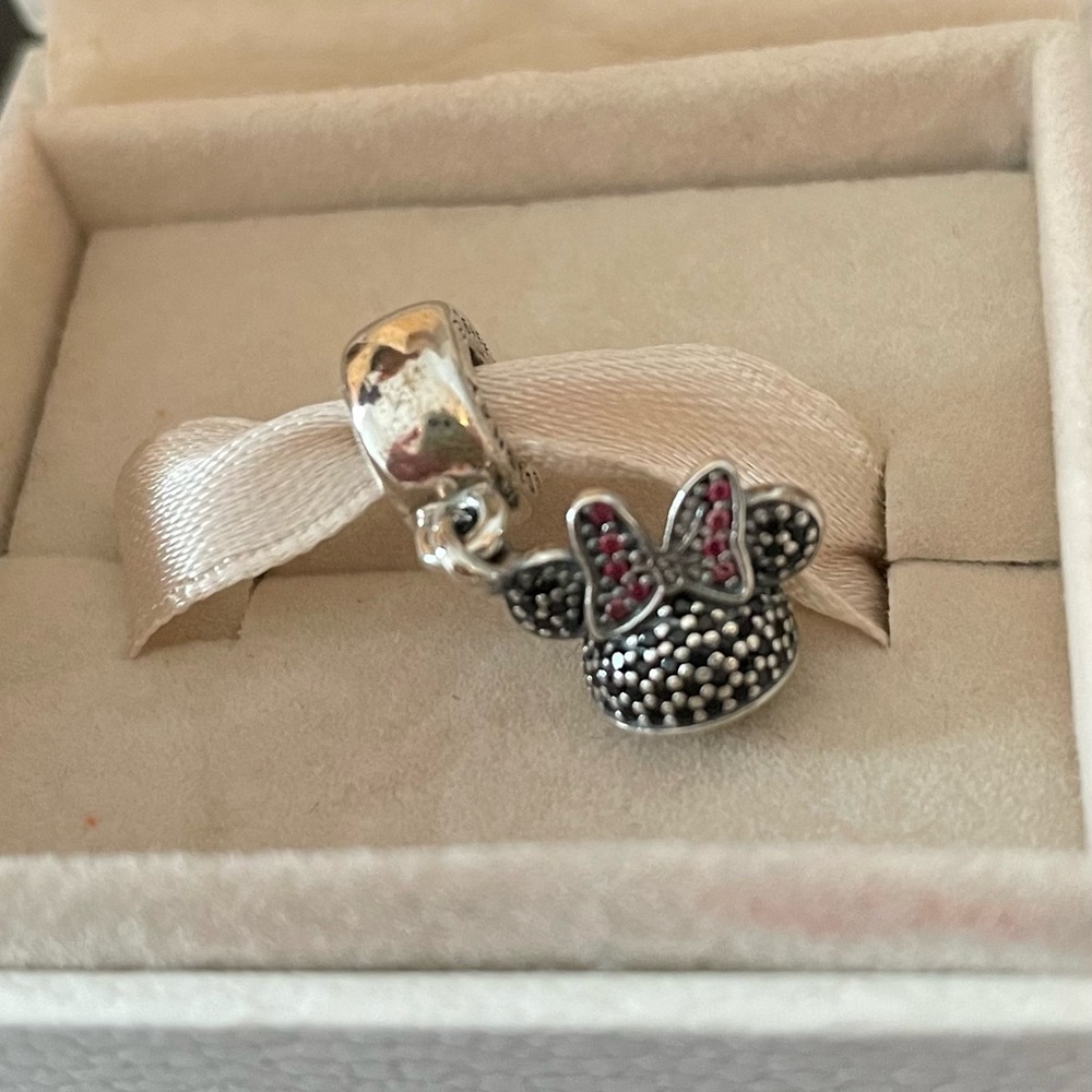 Pandora Disney Minnie Mouse Ears Charm